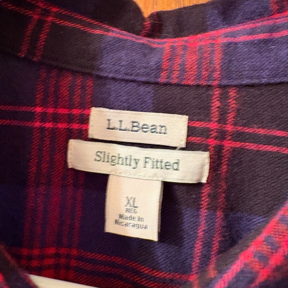 L.L. Bean Slightly Fitted Scotch Plaid Button Down Flannel Shirt Women NWOT LL - Picture 3 of 9